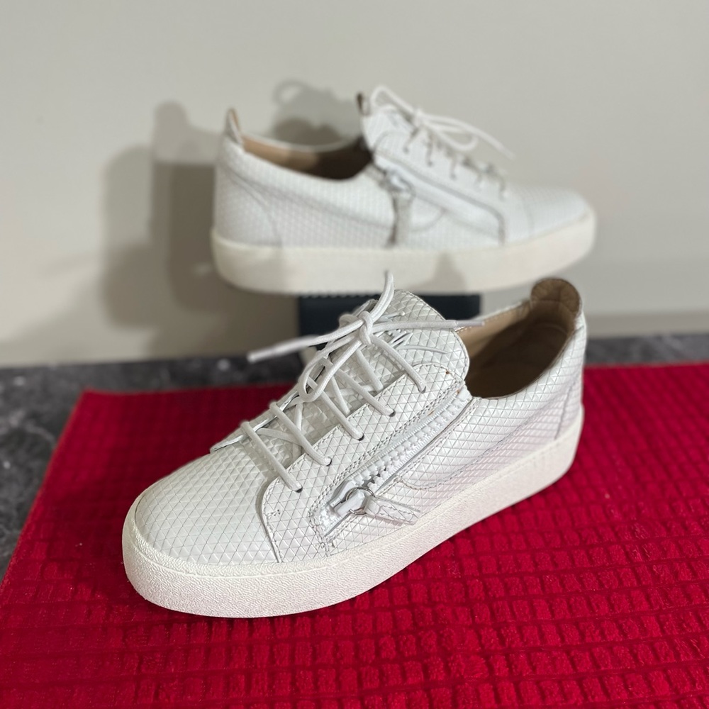 Giuseppe Zanotti Textured Leather Low-Top Sneakers Size40